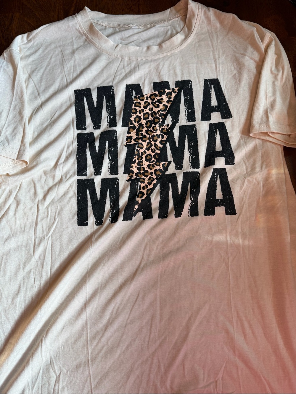 Mama Graphic Tee BUNDLE 4SHIRTS.